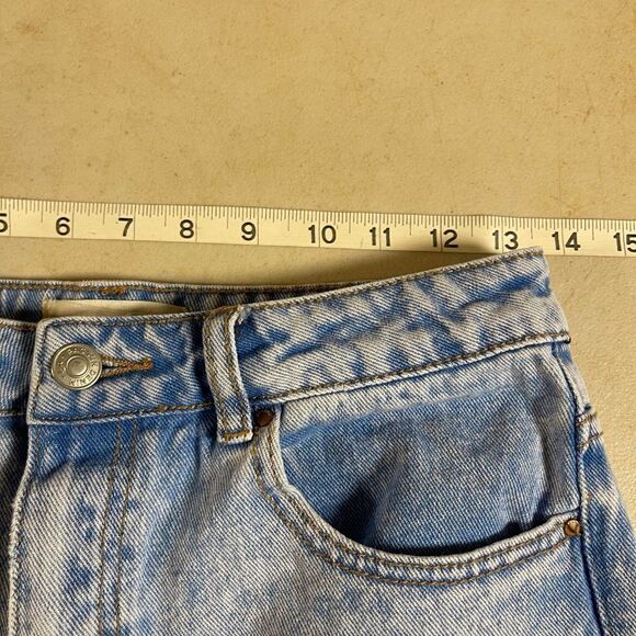 Pacsun Mom Jean Short Light Wash 27 - Picture 9 of 13